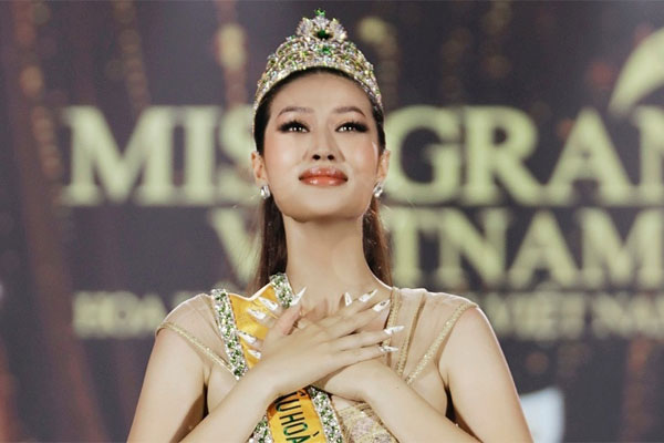 Xin nghỉ làm khi đăng quang Hoa hậu, chủ cửa hàng nói 1 câu khiến Thiên Ân ngỡ ngàng-4