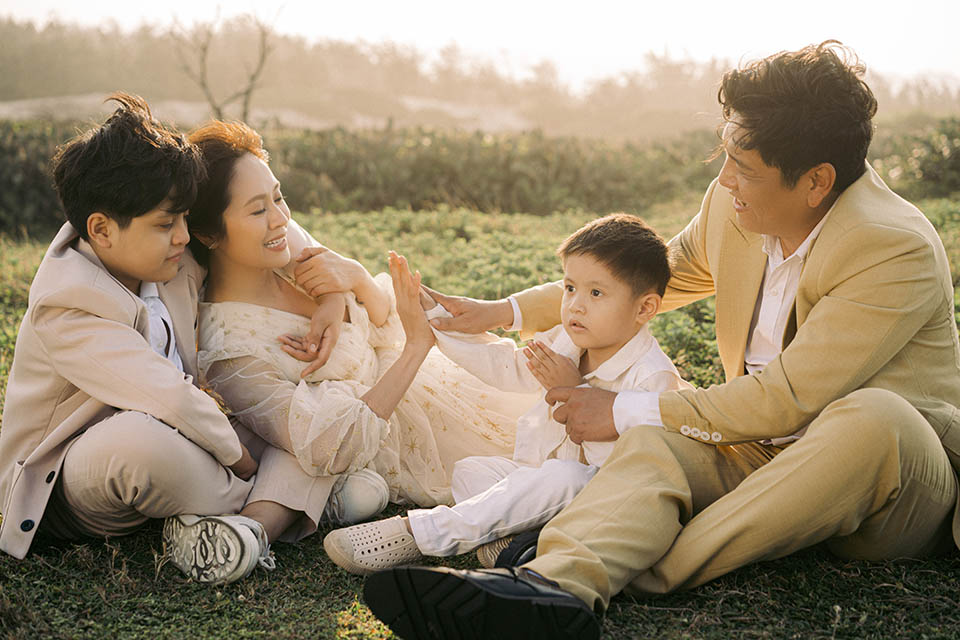 Ngắm trọn tổ ấm của nam đạo diễn cấm cửa vợ không được dao kéo-1