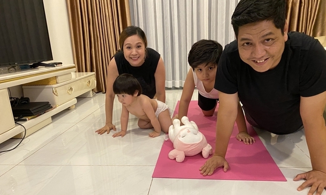 Ngắm trọn tổ ấm của nam đạo diễn cấm cửa vợ không được dao kéo-13