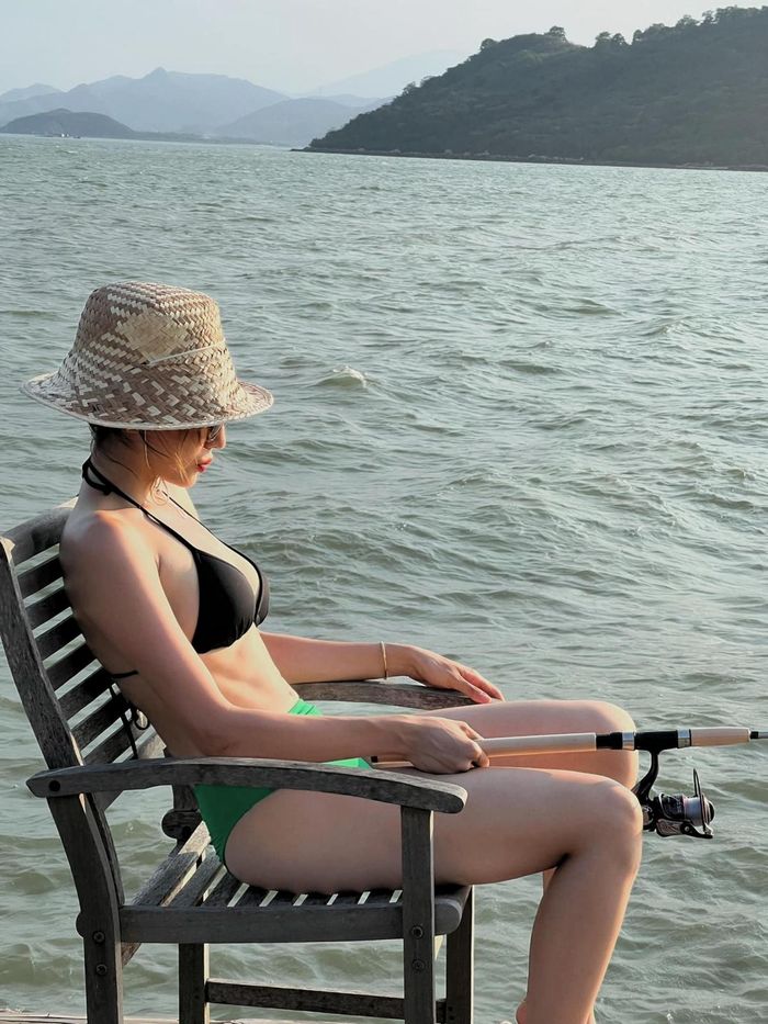 Hoa hậu Nguyễn Cao Kỳ Duyên lại gây sốt với bikini-7
