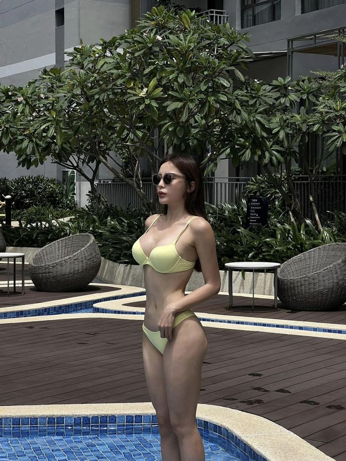 Hoa hậu Nguyễn Cao Kỳ Duyên lại gây sốt với bikini-2