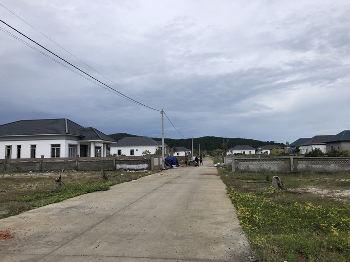 NÓNG: Tiến hành tháo dỡ 79 biệt thự vô chủ ở Phú Quốc-1