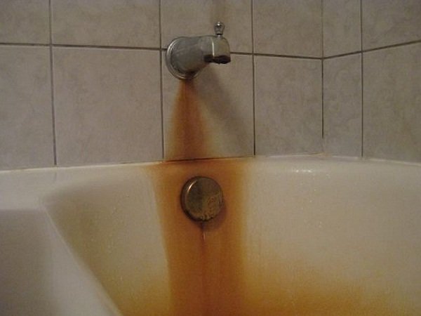 Nhà vệ sinh cáu bẩn, bốc mùi hôi: Chỉ cần dùng cách này sẽ sạch bóng, thơm ngát cả tuần dài-4