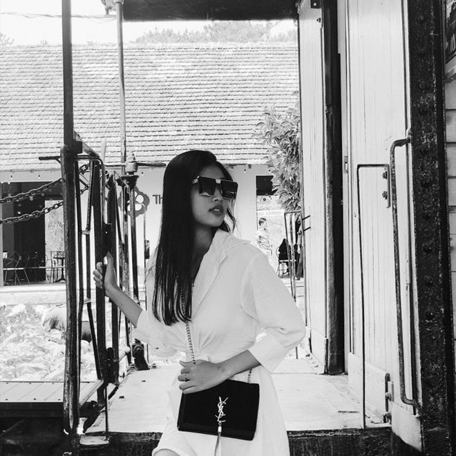 Hoa hậu Đoàn Thiên Ân với phong cách thời trang đơn giản-9