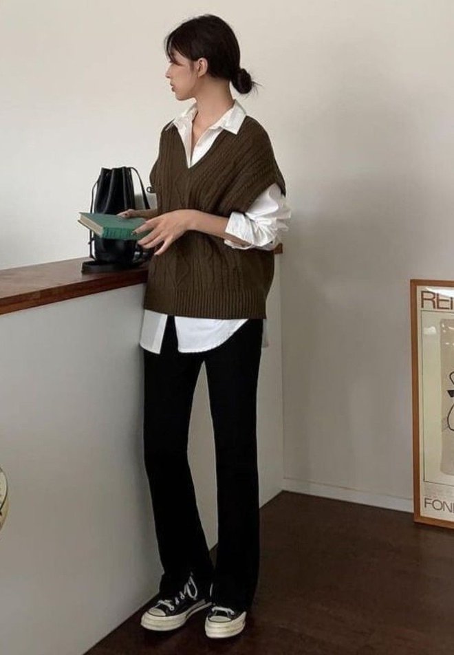 Có 1 kiểu áo khi diện lên giúp chị em trẻ ra đến vài tuổi-1