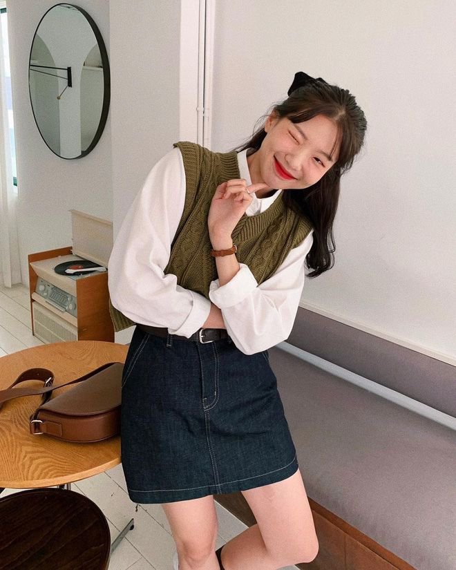 Có 1 kiểu áo khi diện lên giúp chị em trẻ ra đến vài tuổi-5