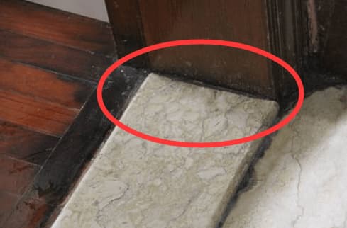 Đá ngưỡng cửa nhà mới lắp thế này, tiền rò rỉ khó giàu, nhà giàu không bao giờ thiết kế kiểu này!-1