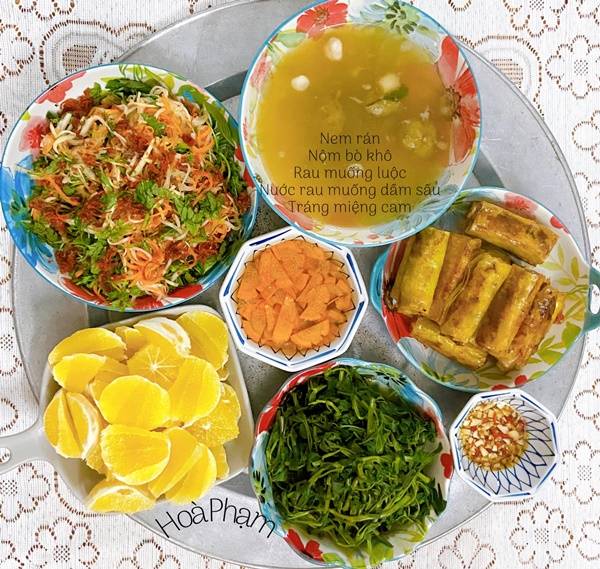 Học hỏi thực đơn 7 ngày toàn món ngon trên chiếc mâm gia truyền của mẹ đảm Hà Nội-2