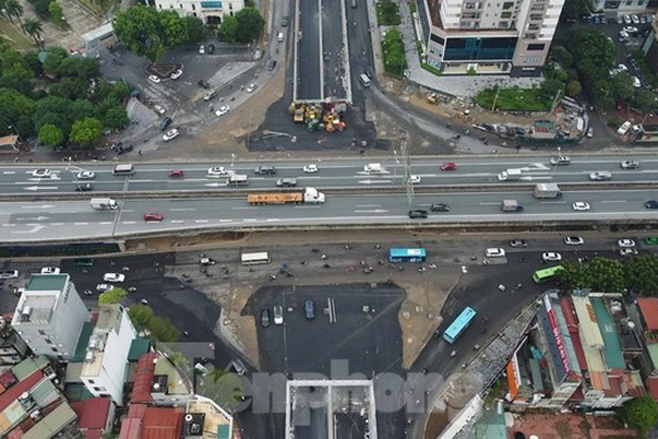 Cận cảnh hầm chui Lê Văn Lương trị giá gần 700 tỷ trước giờ thông xe-17