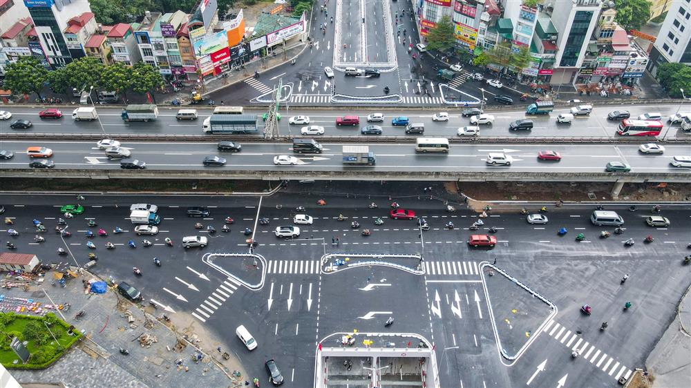 Cận cảnh hầm chui Lê Văn Lương trị giá gần 700 tỷ trước giờ thông xe-5