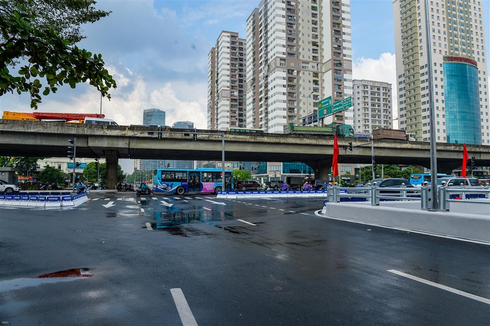 Cận cảnh hầm chui Lê Văn Lương trị giá gần 700 tỷ trước giờ thông xe-7