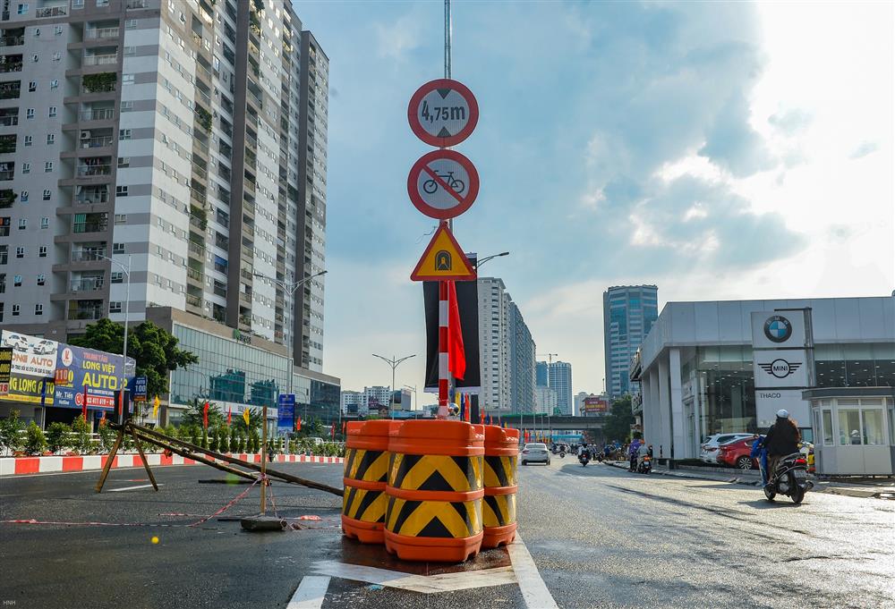 Cận cảnh hầm chui Lê Văn Lương trị giá gần 700 tỷ trước giờ thông xe-9