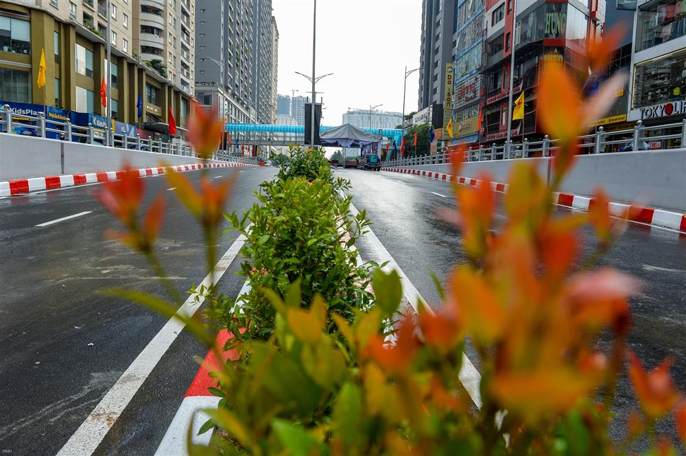 Cận cảnh hầm chui Lê Văn Lương trị giá gần 700 tỷ trước giờ thông xe-11