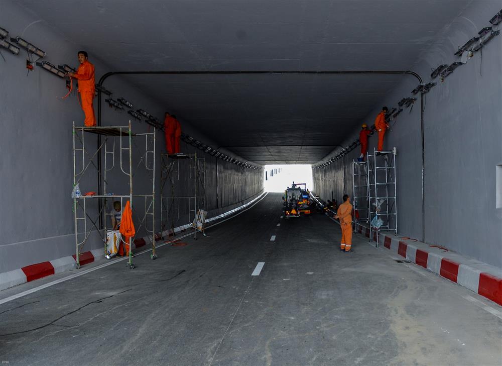 Cận cảnh hầm chui Lê Văn Lương trị giá gần 700 tỷ trước giờ thông xe-14