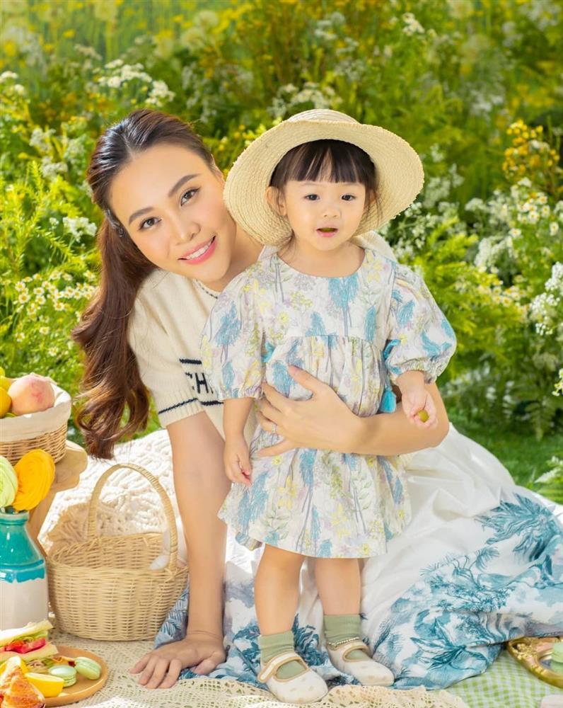 Đàm Thu Trang nói gì khi bị chê đập mặt xây lại?-7