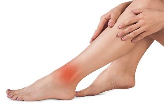 3 đặc điểm ở bàn chân cảnh báo mạch máu bị tắc nghẽn, phát hiện sớm sẽ cứu được bạn