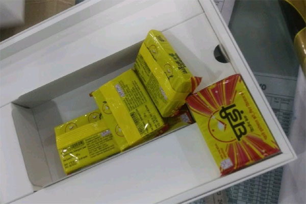 Mua laptop khuyến mại, khách nhận về cục xà phòng-1