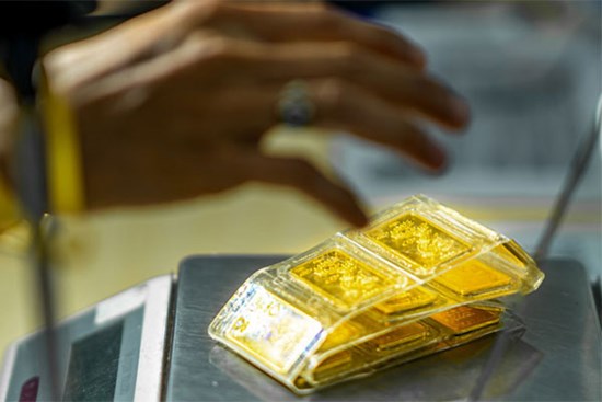 Giá vàng hôm nay 6/10: USD tăng trở lại, vàng giảm sau cú bứt phá