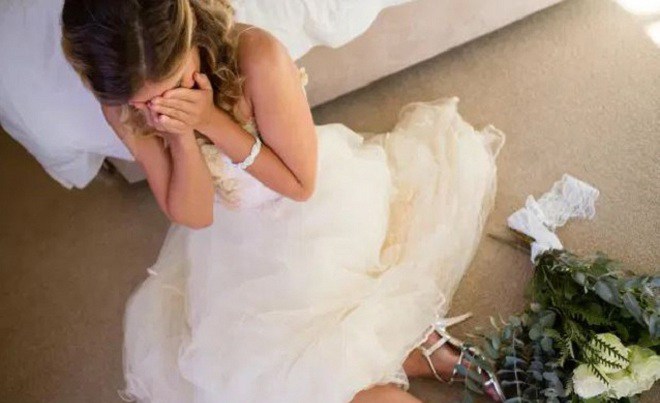 Mẹ chồng hứa tạo bất ngờ trong đám cưới, khi biết đó là gì tôi cởi váy cưới rời đi-3