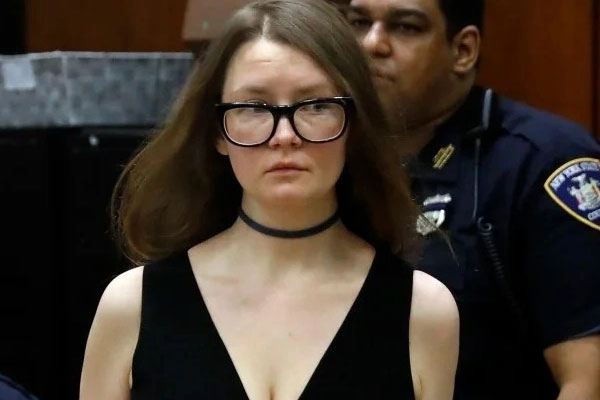 ‘Tiểu thư lừa đảo’ Anna vẫn tiêu hoang sau khi ra tù-4