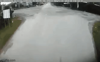 Camera vụ xe khách chở công nhân gặp nạn, 18 người bị thương-1