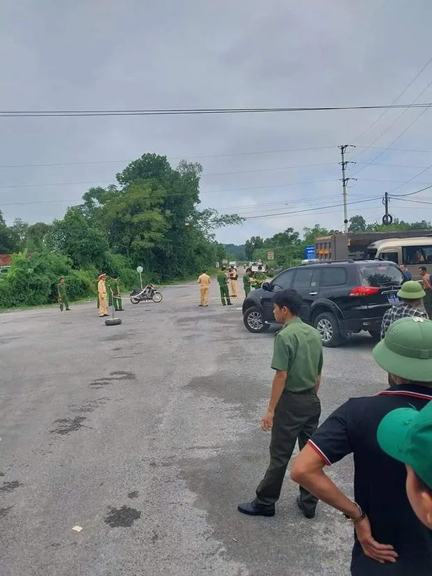 Camera vụ xe khách chở công nhân gặp nạn, 18 người bị thương-2