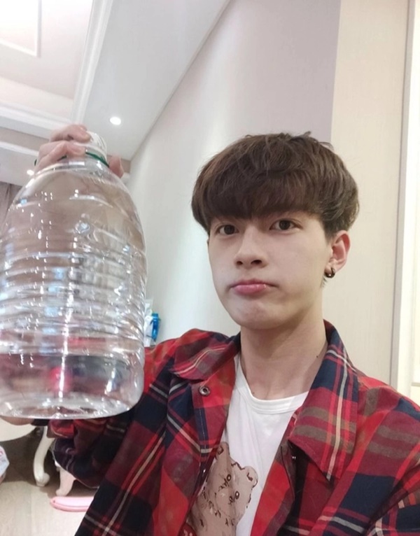 4 kiểu uống nước âm thầm phá hủy thận-3