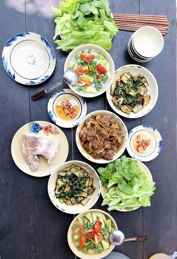 Mâm cơm đậm chất miền Tây của chàng trai yêu bếp bỏ phố về quê, được chị em chấm&nbsp;điểm 10 vì quá xuất sắc-9