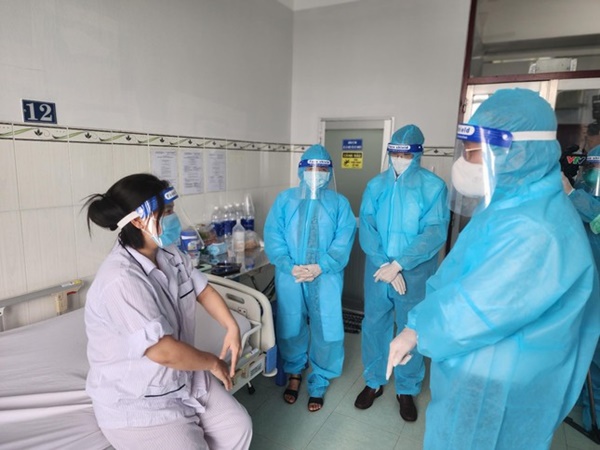 Vào thăm ca bệnh đậu mùa khỉ đầu tiên tại Việt Nam-2