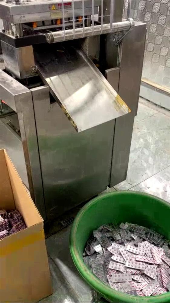 Hà Nội: Kinh hoàng xưởng sản xuất thuốc bằng phụ gia thực phẩm, sử dụng công nghệ xô chậu-3