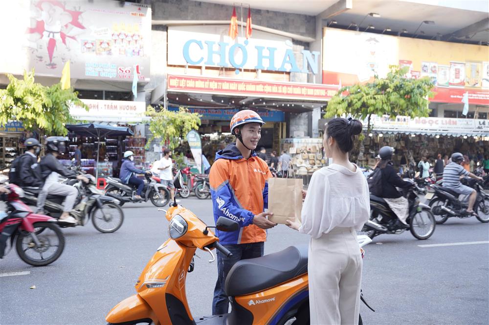 Dịch vụ giao hàng ‘xanh’ AhaFast nổi bật trên đường phố Đà Nẵng-2