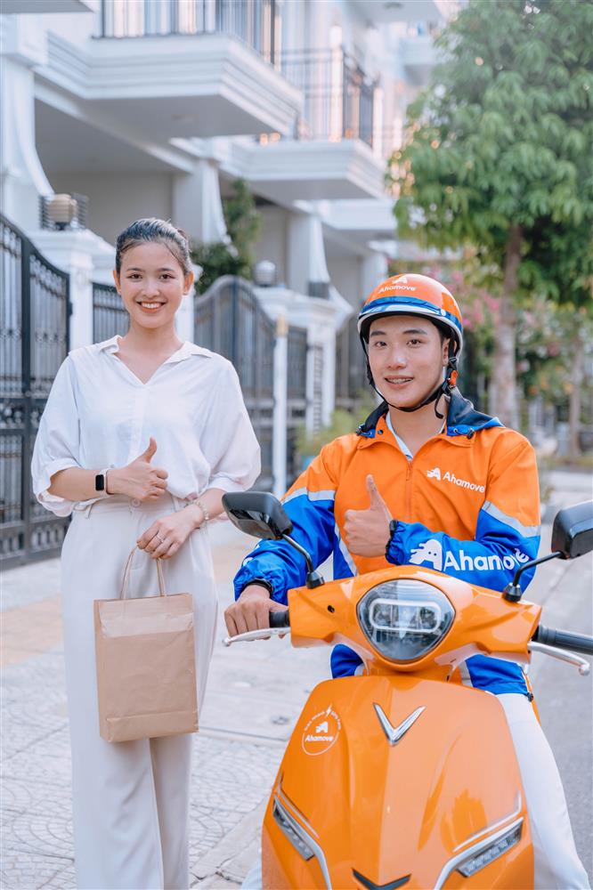 Dịch vụ giao hàng ‘xanh’ AhaFast nổi bật trên đường phố Đà Nẵng-5