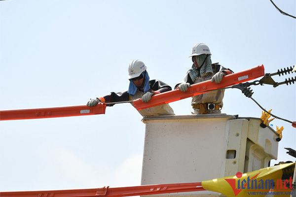 Tăng khung giá bán lẻ điện bình quân-2