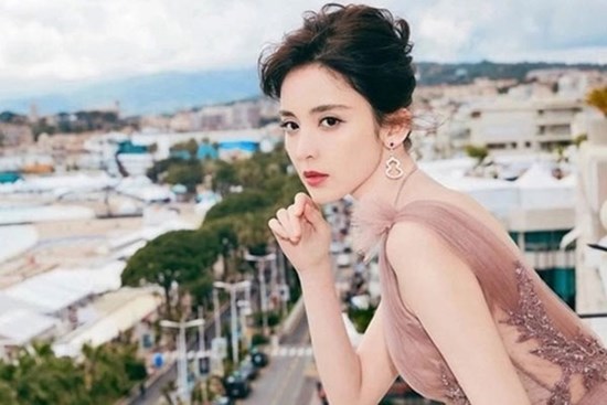 Phụ nữ có khí chất và sức hút sẽ thể hiện ra 3 đặc điểm không phải ai cũng biết