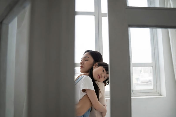 Đau lòng mẹ bỏ con lại trên võng, lạnh lùng bỏ đi không ngoái lại một lần-2