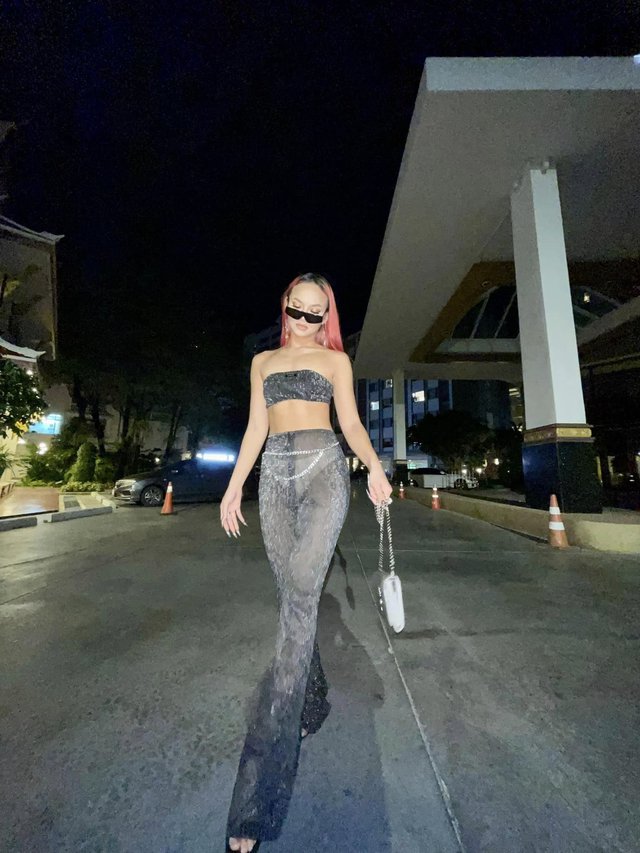 Những lần mặc kín hiếm hoi không nổi loạn của Á hậu 4 Mai Ngô-3