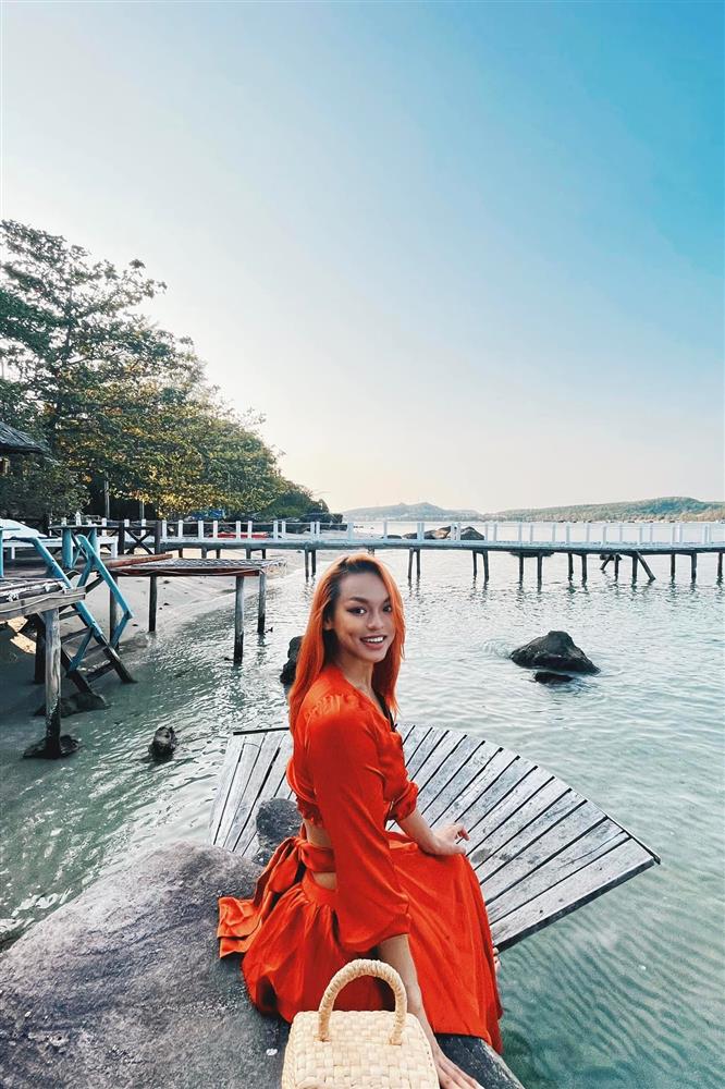 Những lần mặc kín hiếm hoi không nổi loạn của Á hậu 4 Mai Ngô-8