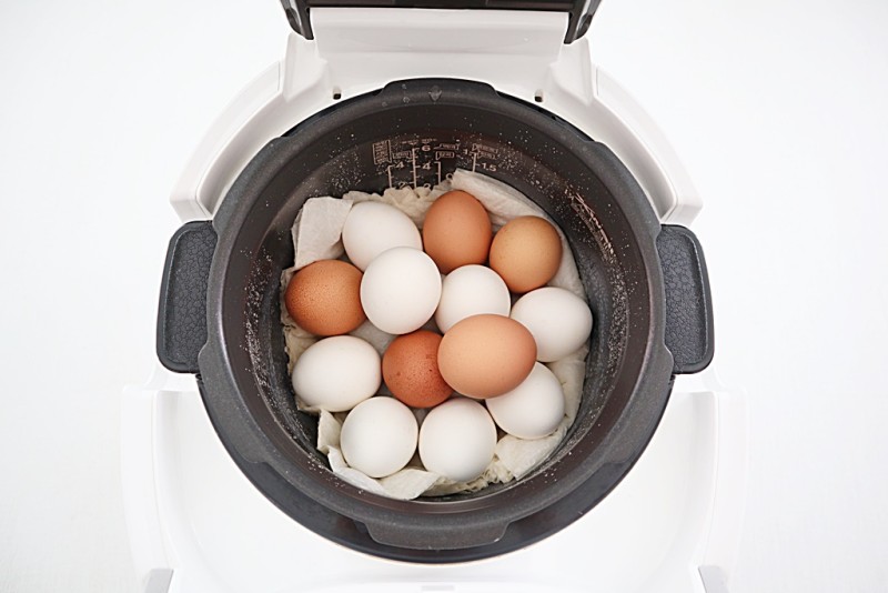 Học người Hàn cách làm trứng nướng muối bằng nồi cơm điện vừa dễ vừa ngon-5