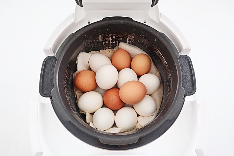 Học người Hàn cách làm trứng nướng muối bằng nồi cơm điện vừa dễ vừa ngon-7