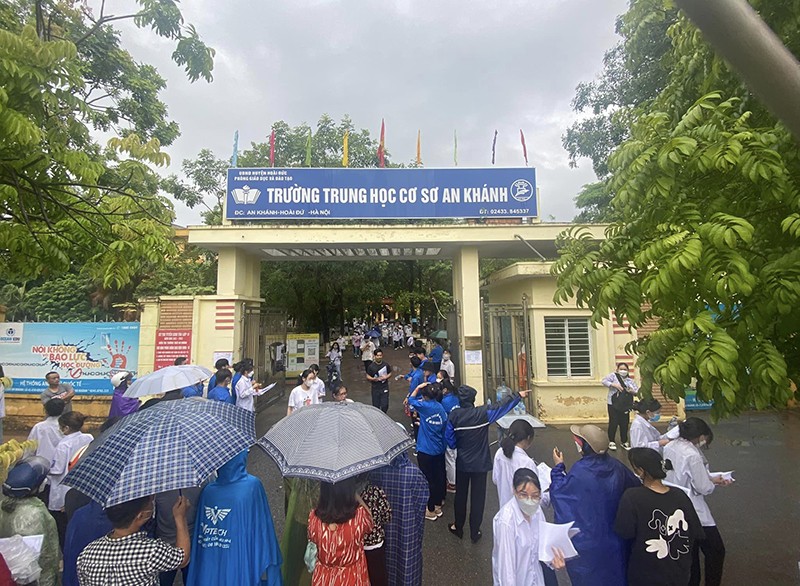 Hà Nội: Thực hư vụ học sinh nghi thịt gà trong bữa ăn bán trú có dòi?-1