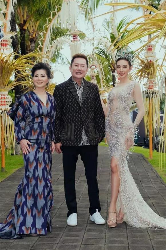 Thùy Tiên lần đầu đội vương miện mới của Miss Grand International 2022, hợp đến khó tin-1