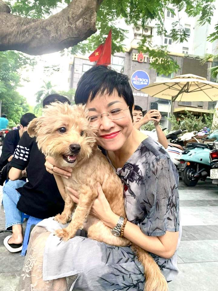 Cuộc sống đơn thân không hề cô đơn của MC Thảo Vân-5