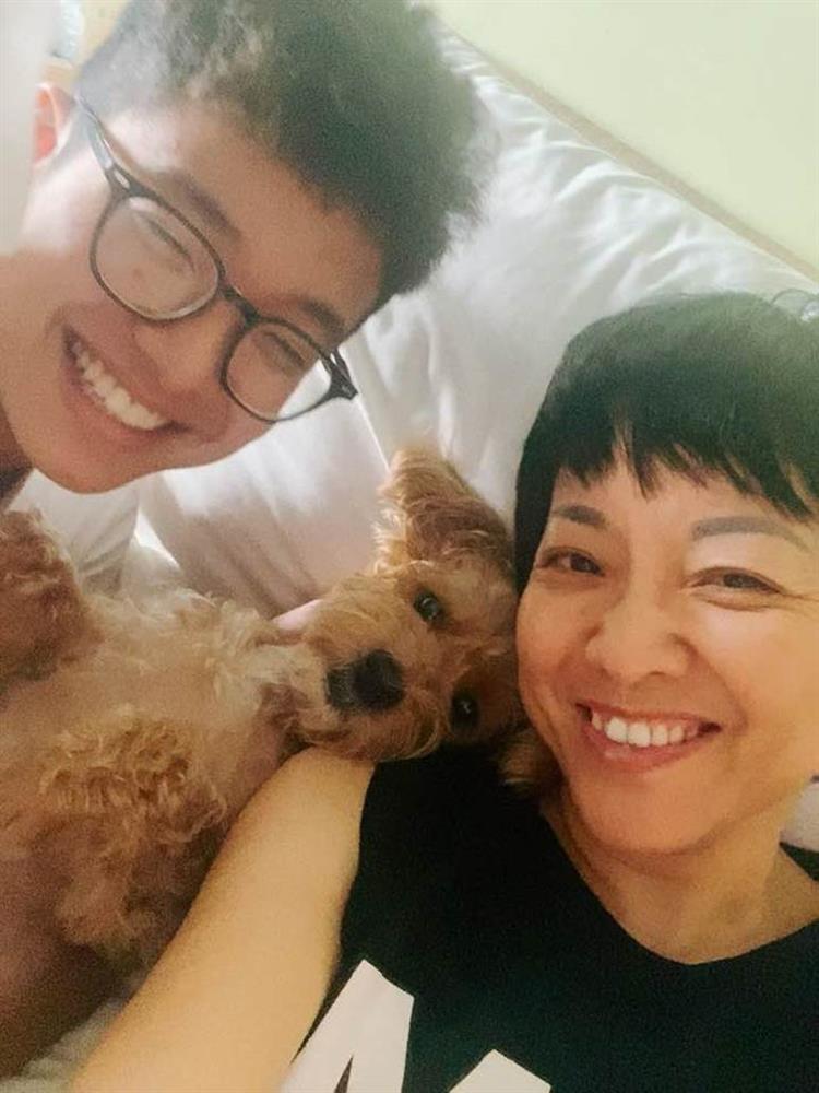 Cuộc sống đơn thân không hề cô đơn của MC Thảo Vân-8