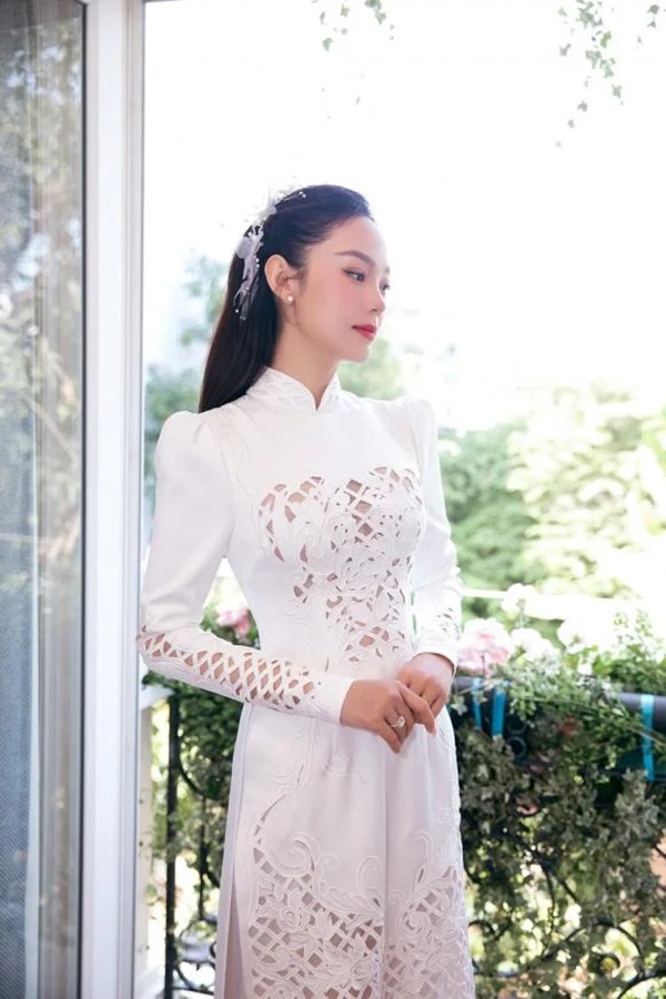 Xu hướng áo dài ăn hỏi của sao Việt: Càng đơn giản càng đẹp thanh tao-5