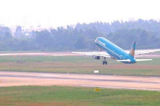 Máy bay Vietnam Airlines phải hạ cánh khẩn cấp để cứu người