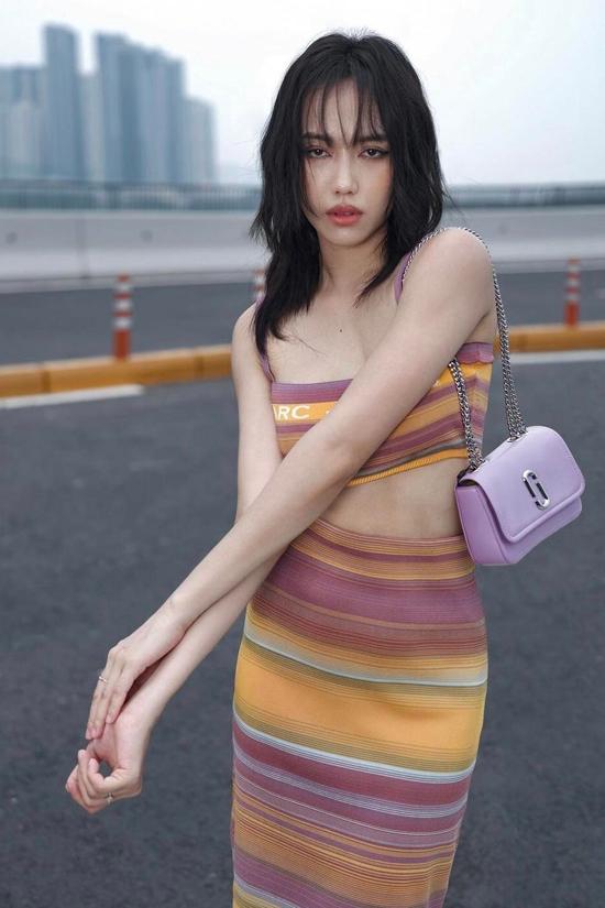 Sát ngày cưới, Diệu Nhi chăm khoe ảnh gợi cảm liền bị nhắc nhở-5