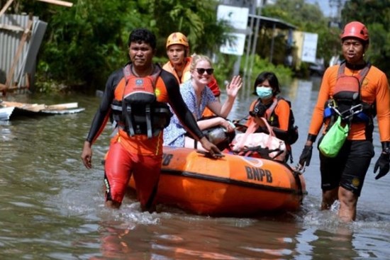 Indonesia: Sơ tán hàng chục du khách và người dân ở Bali do lũ dâng cao