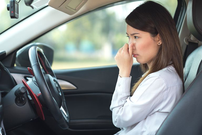 Những loại mùi cực khó chịu trên xe ô tô, tiềm ẩn nhiều nguy cơ mà chị em thường bỏ qua-1