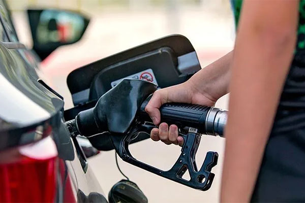 2 triệu lít xăng tiếp thêm cho TP.HCM-6