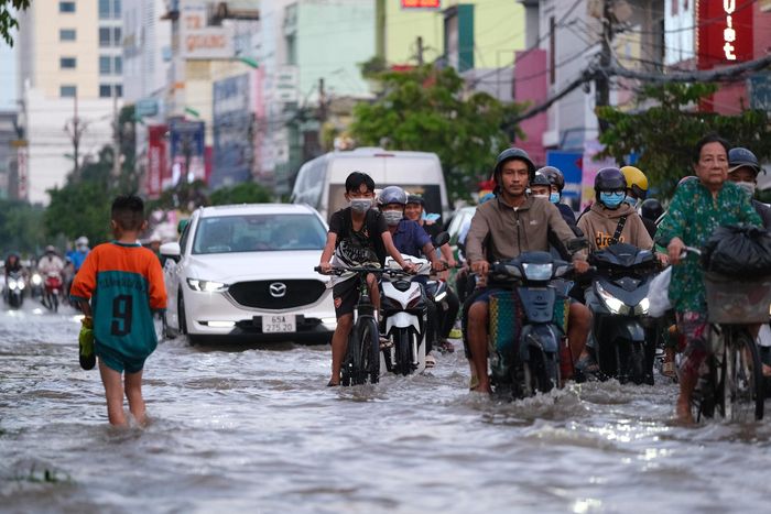 Triều cường dâng cao, nhiều nơi ở Cần Thơ thành ốc đảo-12